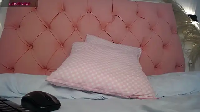 victoria 243 online show from December 20, 8:40 am