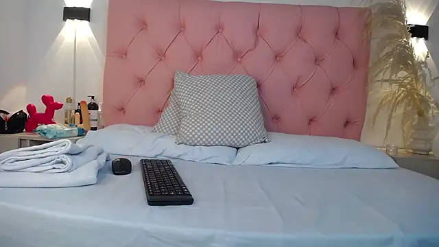 victoria 243 online show from November 26, 6:14 am