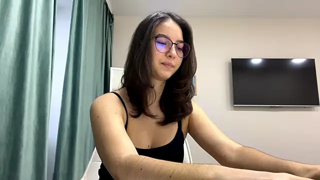 Allisgree online show from December 14, 7:58 am