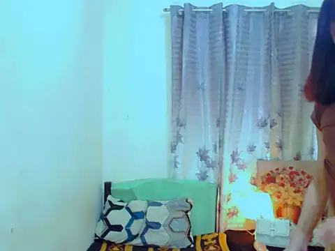 EXOTICGEORGINA online show from December 4, 11:05 pm