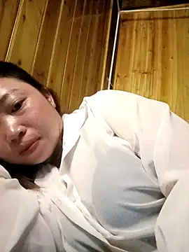 julybe online show from April 2, 4:26 pm