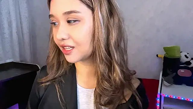 LovelyLara online show from November 21, 6:21 pm