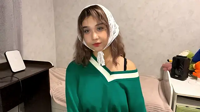 LovelyLara online show from November 8, 6:24 pm