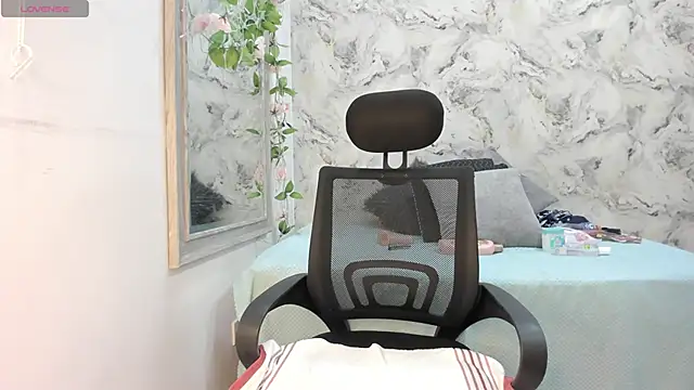 Jiah Park online show from November 2, 2:15 am