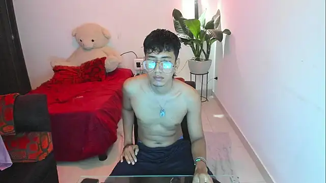 darwinandbrayann online show from January 31, 9:35 pm