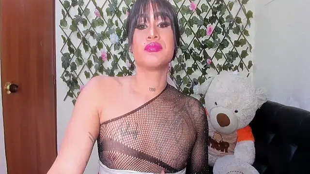 melani ferraraa  online show from December 1, 1:03 pm