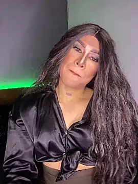 melani ferraraa  online show from April 15, 4:24 am