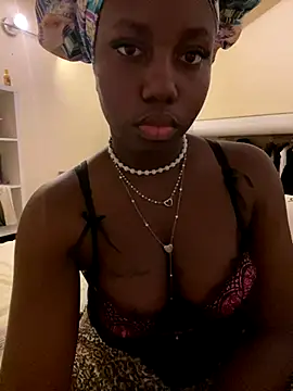 00Tesy00  online show from October 31, 9:41 pm