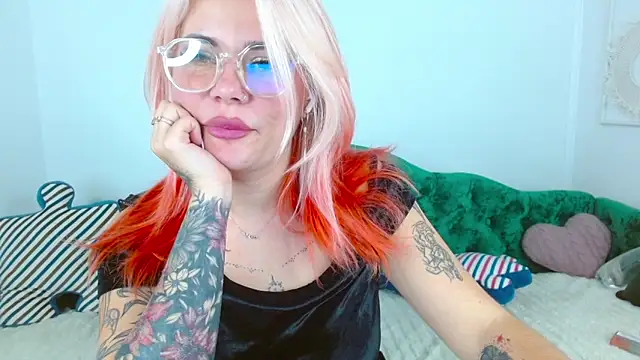 lada love online show from November 17, 8:42 pm