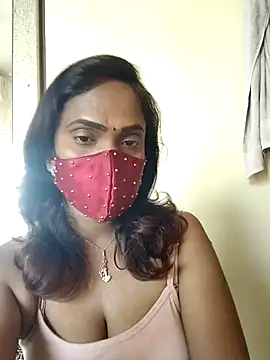 Queen-dhivya online show from February 17, 3:17 am