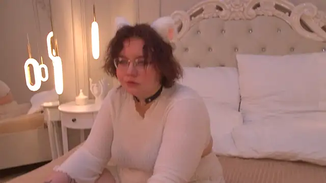 JennyBloom online show from November 15, 8:15 am