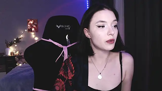 dolll maiya online show from February 10, 7:28 pm