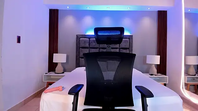 Luciana-Jons online show from November 10, 7:53 pm