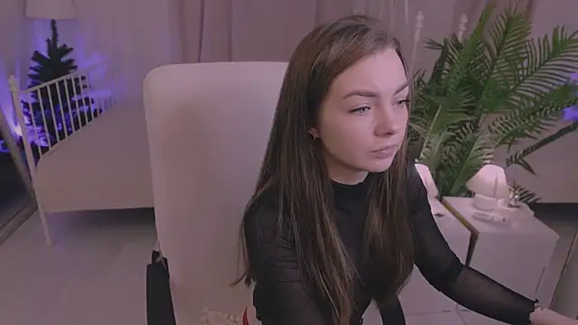 AmyLune online show from December 19, 6:27 am