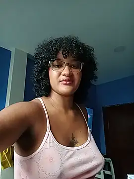 Lauren0202 online show from June 8, 1:45 pm