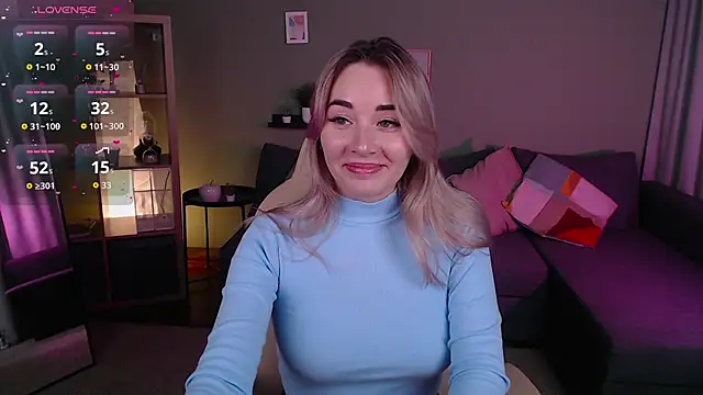 Rosie Mac online show from November 3, 2:04 am