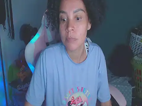 shayna cute online show from August 7, 4:19 am