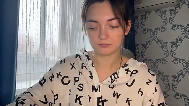 TwotyBright online show from November 28, 8:28 am