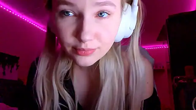 KarinRobertson online show from November 29, 6:34 pm