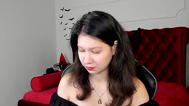 SaraDenars online show from November 4, 5:23 am