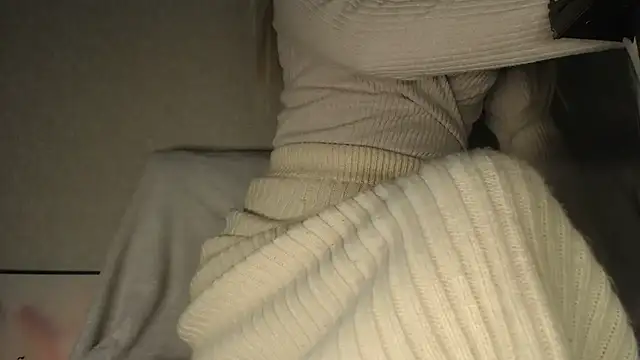 charm  me online show from February 13, 10:00 pm