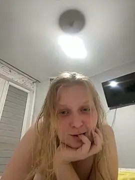 hotgoodgirll online show from December 1, 7:49 pm