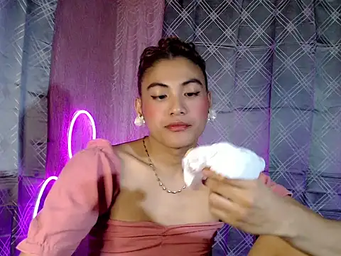 ursexykittykat xx online show from April 21, 3:08 pm