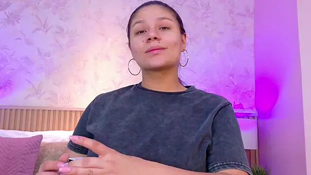 ValeriaMonet online show from April 3, 12:25 pm