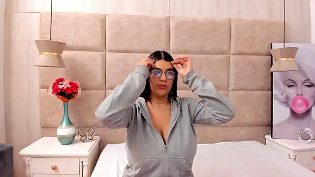 AmarantaSanchez online show from November 16, 1:00 pm