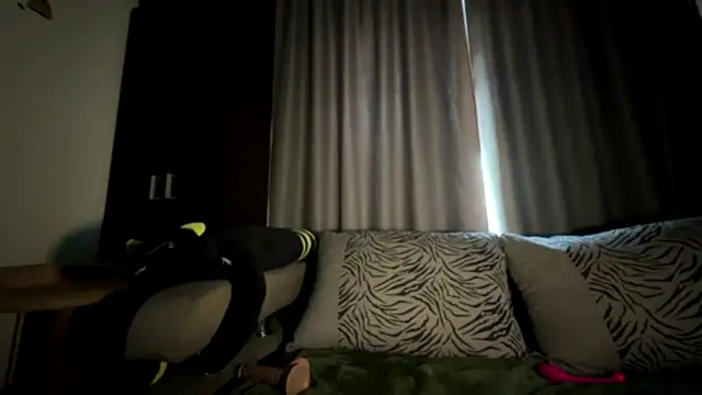 MishelVine online show from November 26, 8:48 am