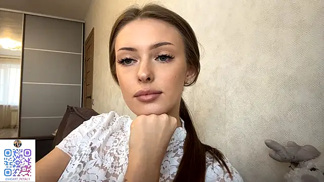 mona star online show from November 18, 11:55 am