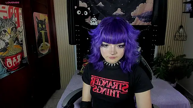 ravencollen online show from April 8, 11:29 pm