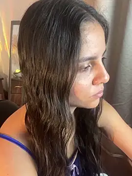 alisaa jhons1 online show from April 13, 1:18 am