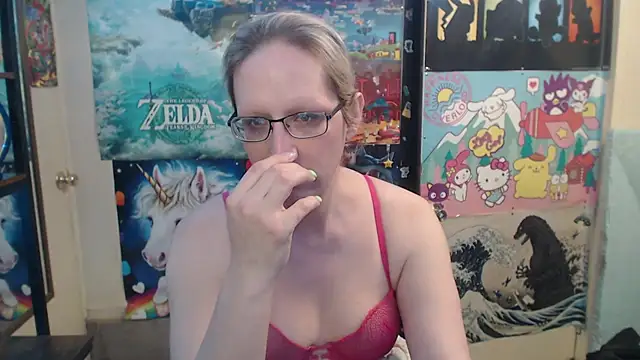 Savanah Banana  online show from March 7, 10:55 am