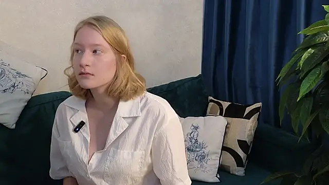 ElzaHart online show from November 15, 6:53 pm