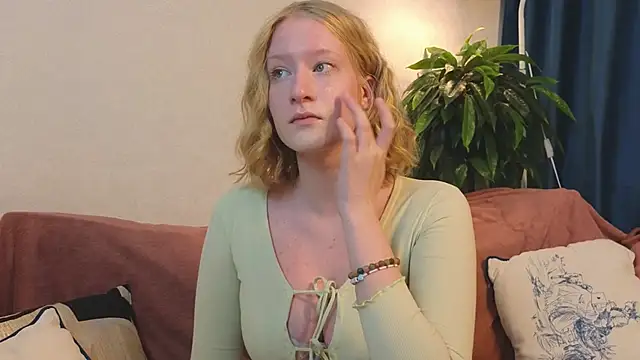 ElzaHart online show from November 28, 7:06 pm