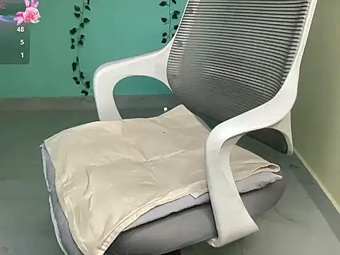 classy kritii online show from March 31, 7:30 am