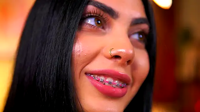 RavennaDArcy online show from November 26, 8:21 pm