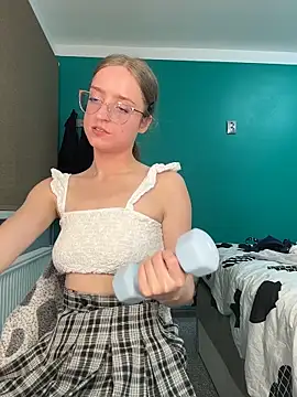 EveLunny online show from December 1, 1:20 am