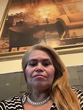 dirty-mother34 online show from November 28, 7:17 pm