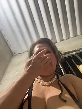 dirty-mother34 online show from November 21, 2:02 am