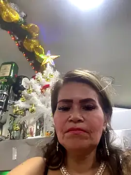 dirty-mother34 online show from November 10, 11:33 pm