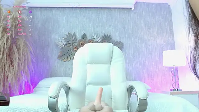 miss aliia online show from February 8, 11:58 am