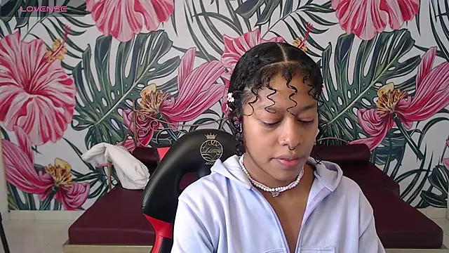 Agatha Amaya online show from November 30, 1:26 pm