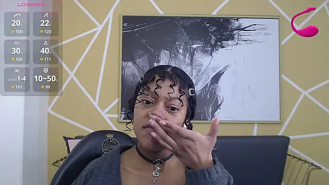 Agatha Amaya online show from November 23, 1:13 pm