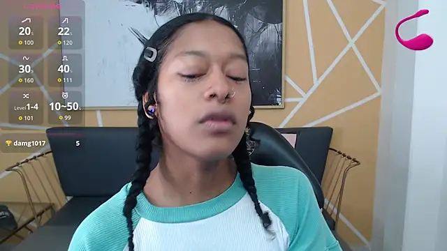 Agatha Amaya online show from November 14, 1:22 pm