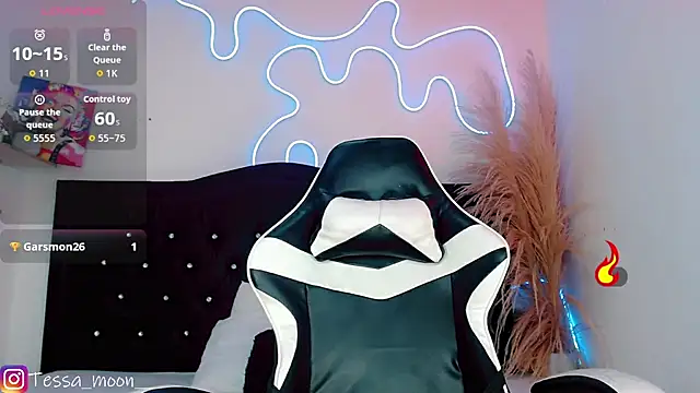 Tessa Moon  online show from November 11, 11:02 pm