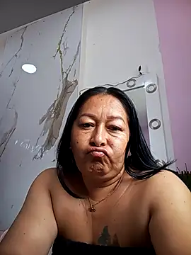 keilaJhonsom1 online show from November 12, 6:17 pm