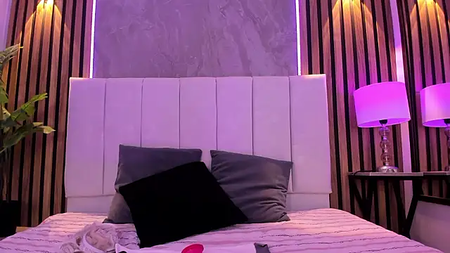 Carlotta de velour online show from March 9, 3:10 am