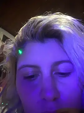 Hollywouldd online show from November 28, 7:11 am